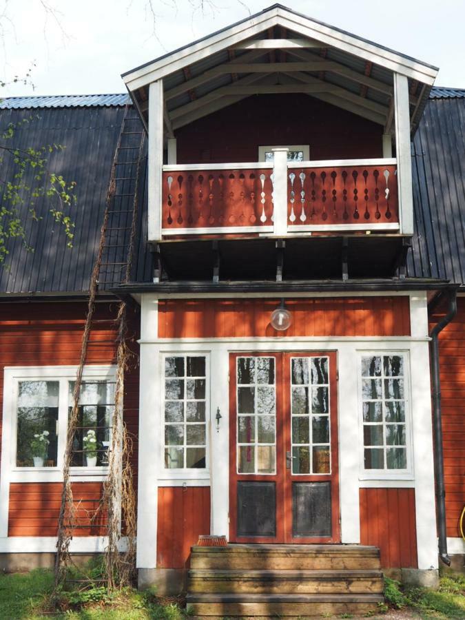 Orsastuguthyrning-Kyrkbyn Villa Bagian luar foto