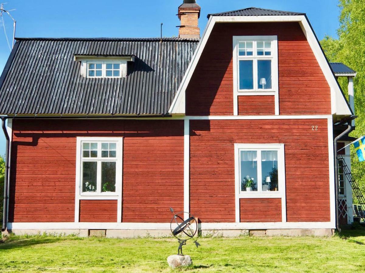 Orsastuguthyrning-Kyrkbyn Villa Bagian luar foto