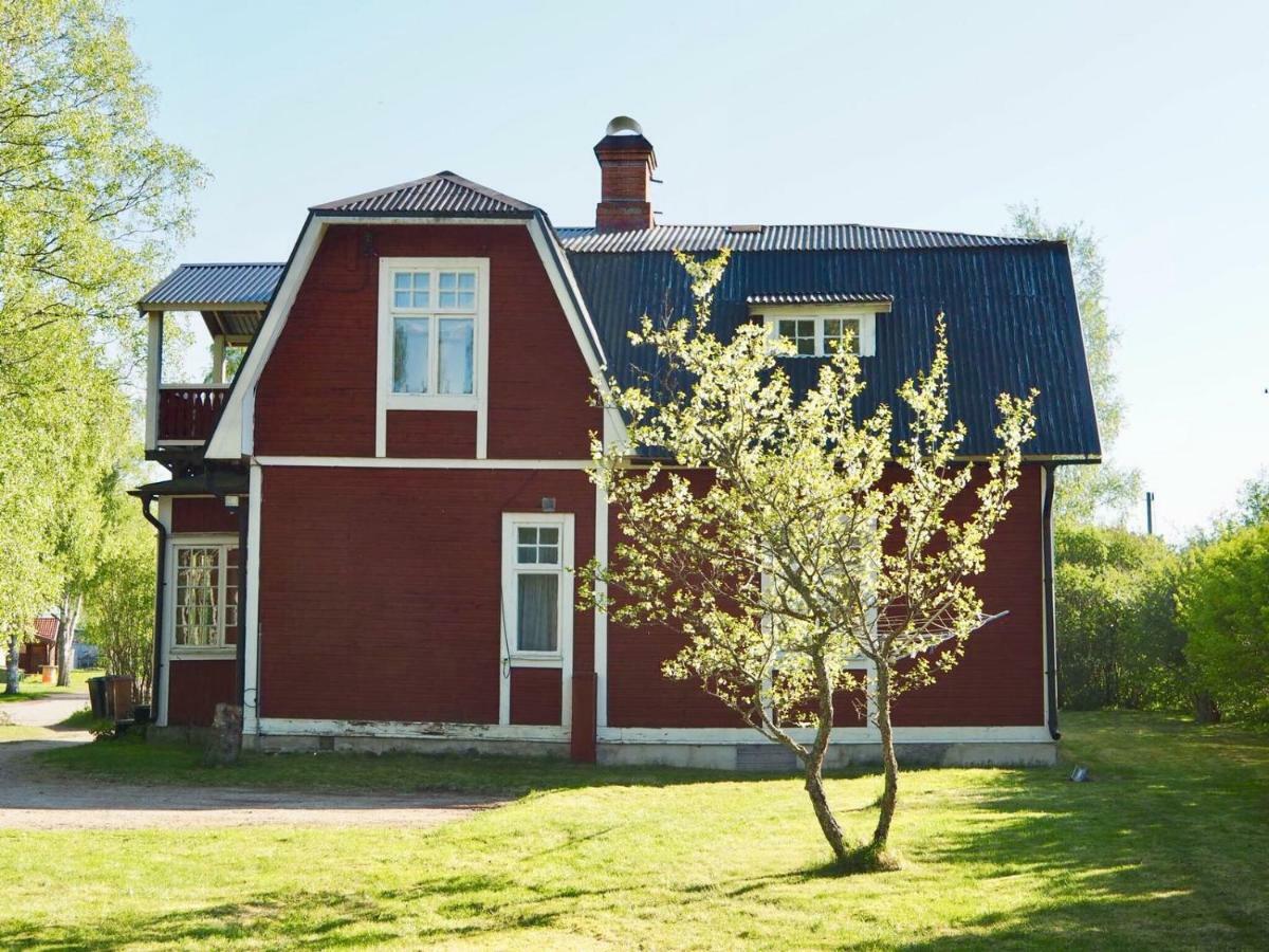 Orsastuguthyrning-Kyrkbyn Villa Bagian luar foto